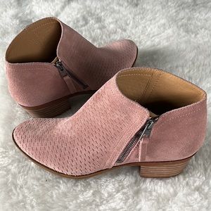 Lucky Brand Brielly mauve blush pink perforated suede ankle boot 8.5